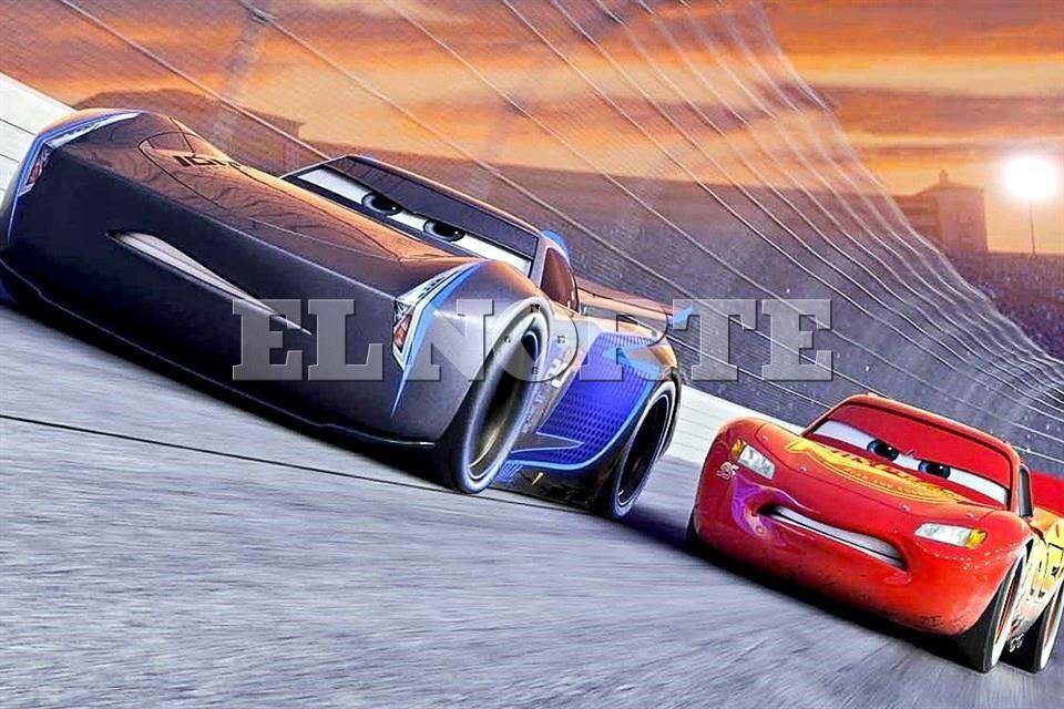 logotipo de la copa del pistón rayo mcqueen