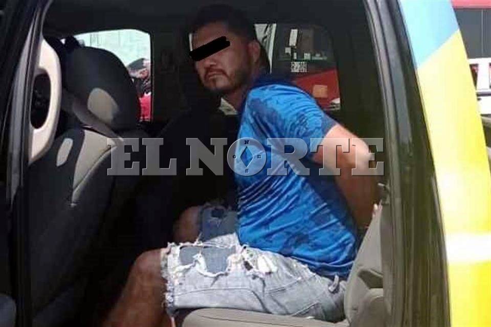 Lo Atrapan Policías En Camioneta Robada 8680