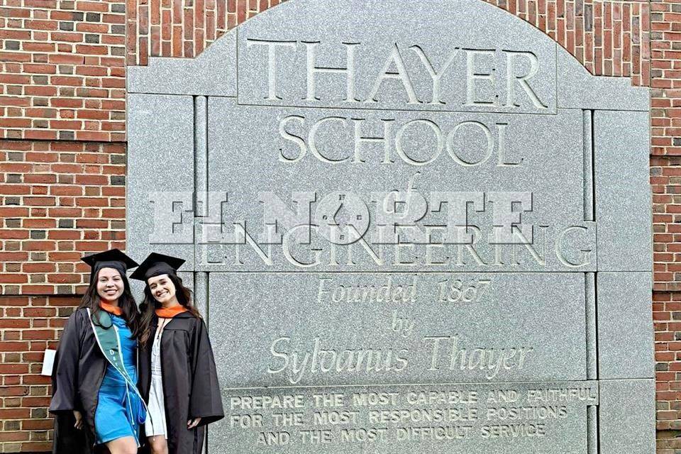 Ex alumnas de Alfa tienen padrino de lujo