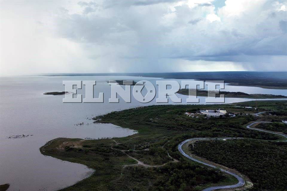 Duplica 'Alberto' llenado de presas