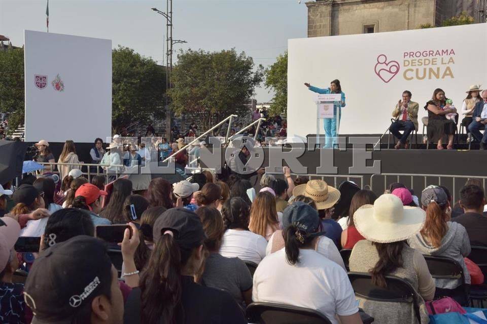 Entrega Brugada apoyos a infancias