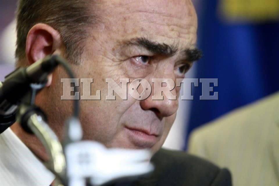 Niegan libertad provisional a Murillo Karam