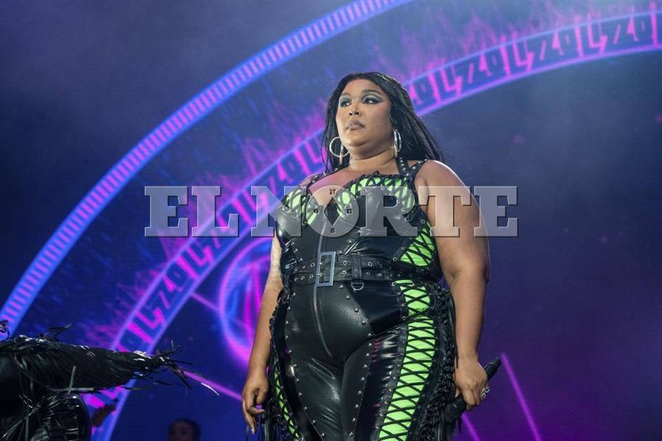 Adquiere Lizzo mansión de Jeremy Renner en Los Ángeles
