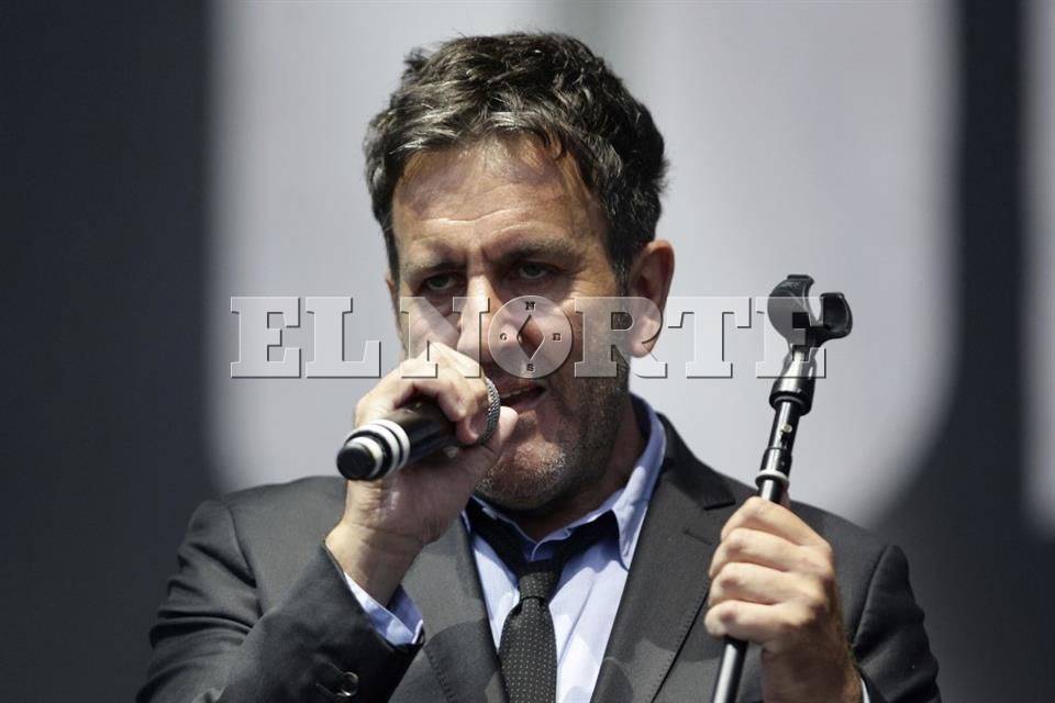 Falleció Terry Hall, cantante de la banda The Specials